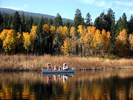 File:Canoeing103.jpg
