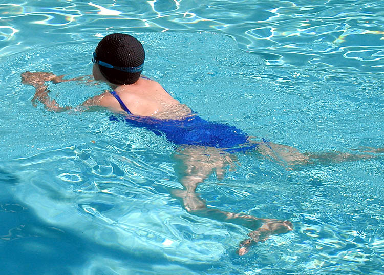 File:Swimming.breaststroke.arp.750pix.jpg