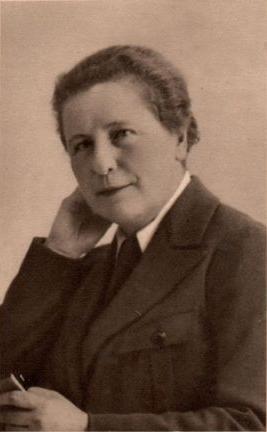 File:Marguerite Walther Commissaire Nationale.jpg