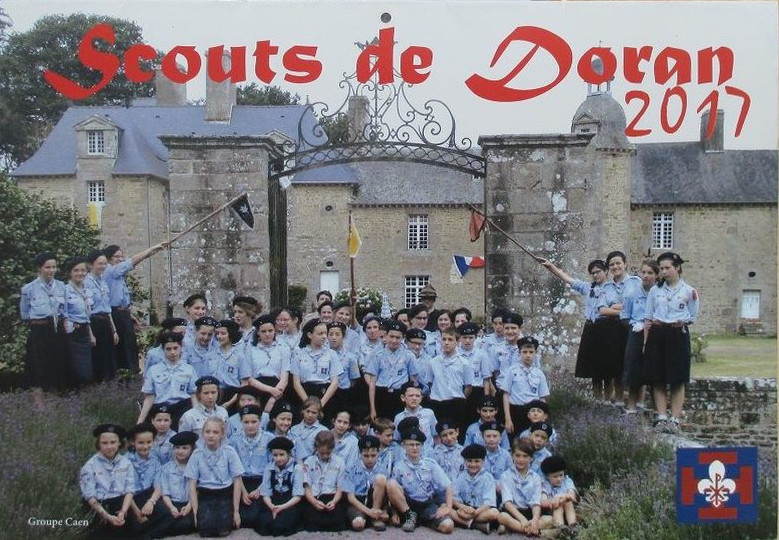 File:Calendrier Scouts de Doran 2017.jpg