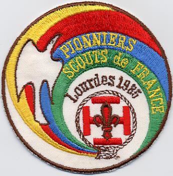 File:Badge france sdf pionniers lourdes 1985.jpg