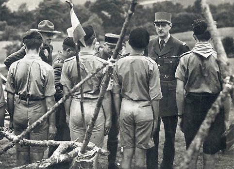 File:EFGB De Gaulle 1940.jpg
