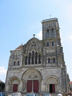 Façade de la basilique de Vézelay