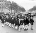 Les EIF en route pour le défilé de la St-Georges sur les Champs-Élysées (1945)