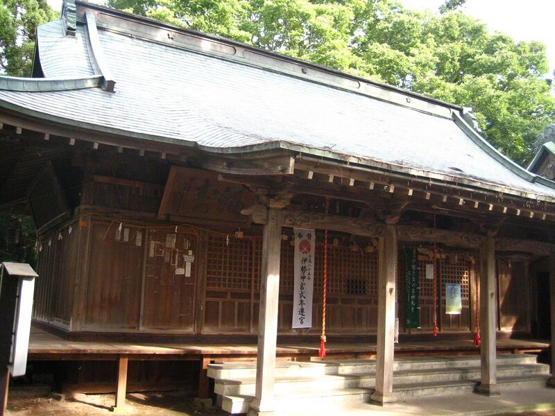 File:Kobirakata Shrine Front.JPG